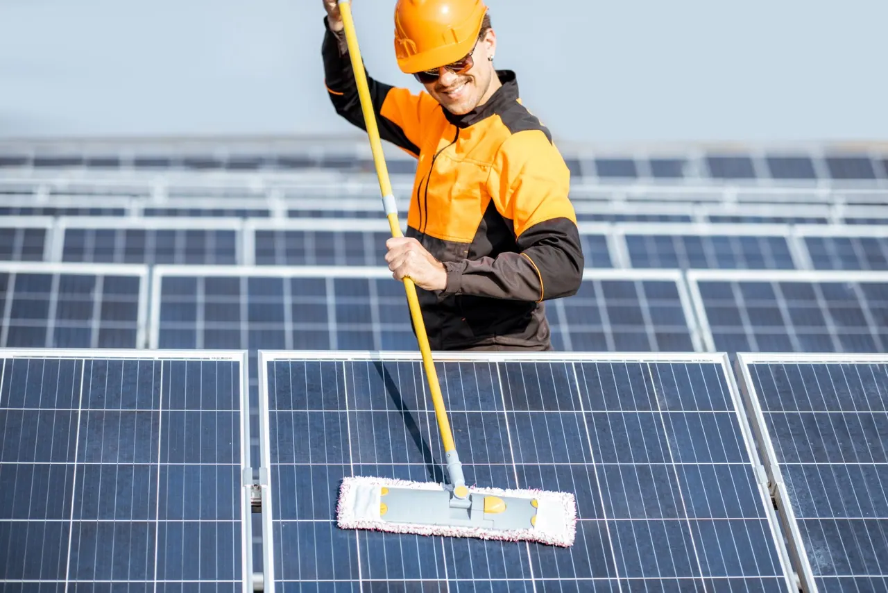 Limpeza de Placa Solar Bombinhas — Serviços Locais em Bombinhas